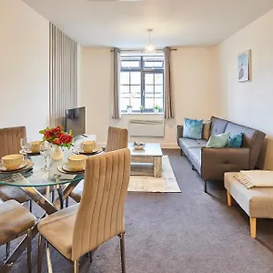 Brand New 1br W/ Full Kitchen Nottingham
