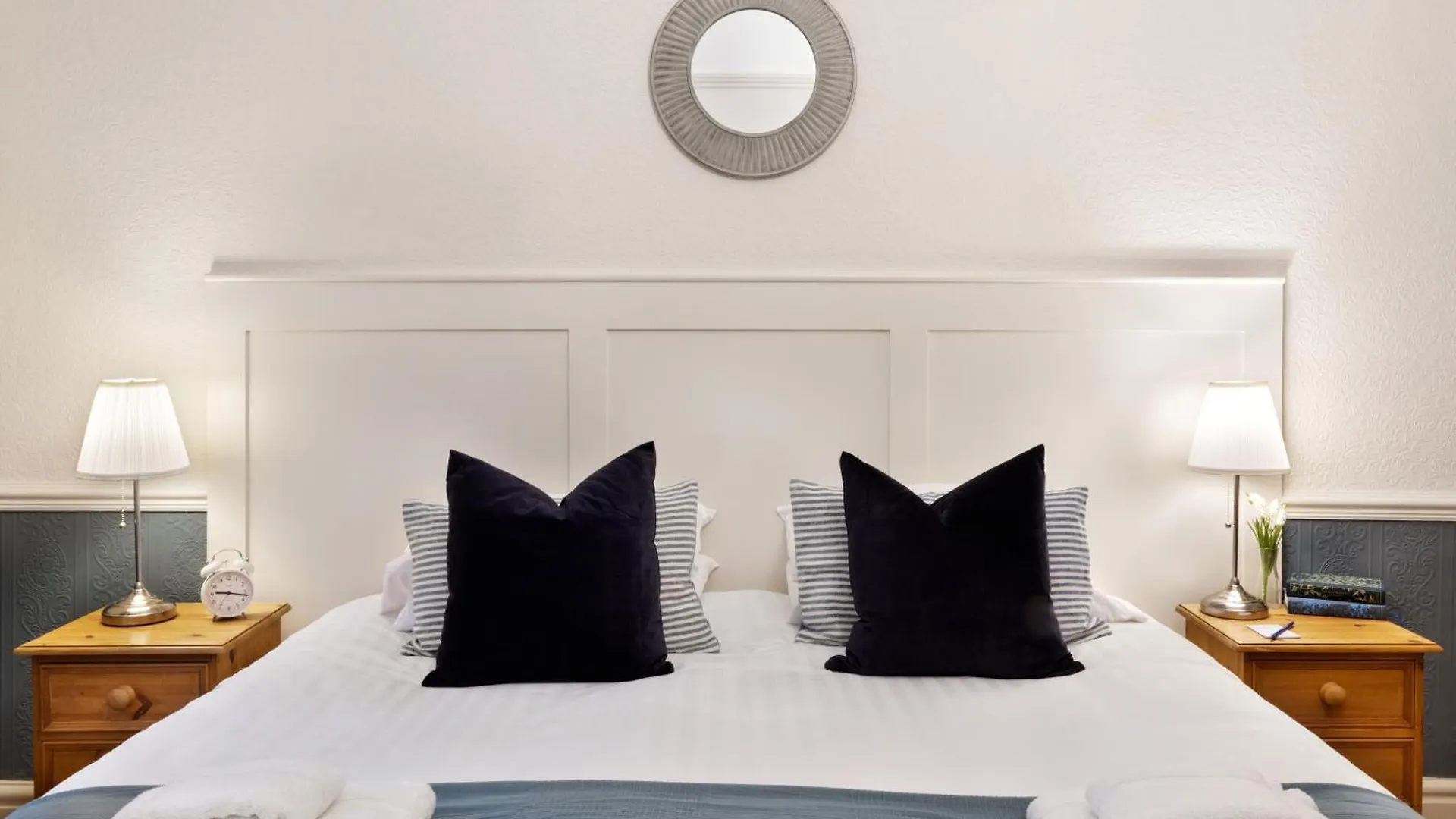 Fountains Guest House - Harrogate Stays