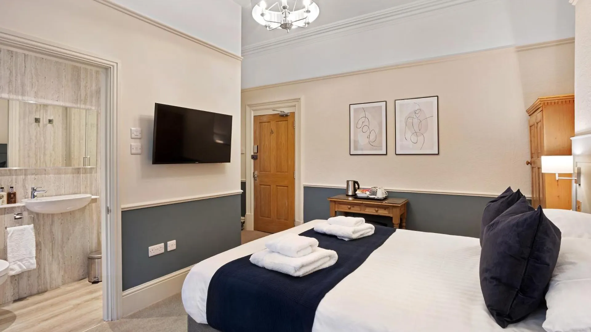 Fountains Guest House - Harrogate Stays