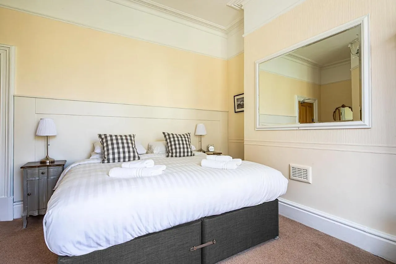 Fountains Guest House - Harrogate Stays