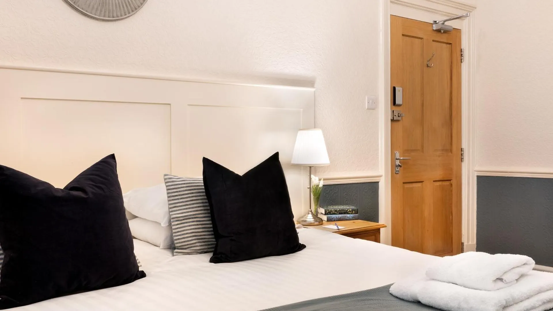 Fountains Guest House - Harrogate Stays United Kingdom